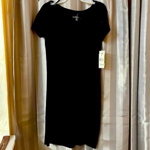 Medium black BCX short sleeve sweater dress
